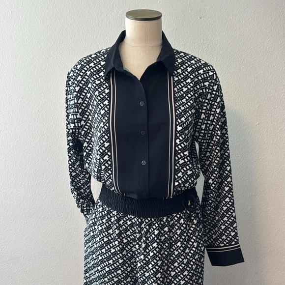 NWT Tommy Hilfiger Luxe Blouse and Pant Set - Picture 6 of 9